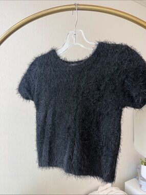 Black Fuzzy Short Sleeve Crop Top — Women's Cozy Knit